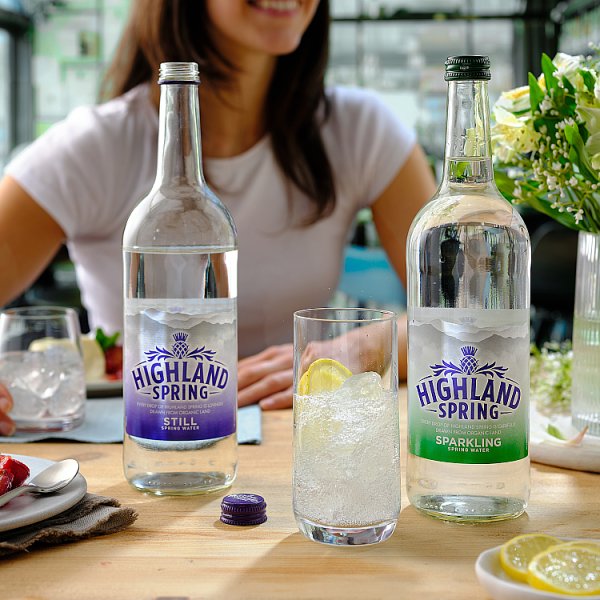 Highland Spring Sparkling Spring Water 24 x 330ml